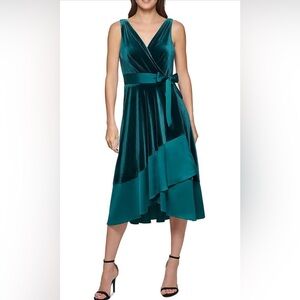 Like new DKNY Womens Velvet Midi Wrap Dress Green